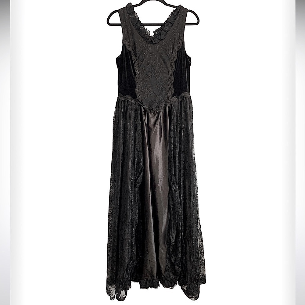 Belle Poque Black Velvet & Lace Victorian Whimsigoth Formal Evening Gown